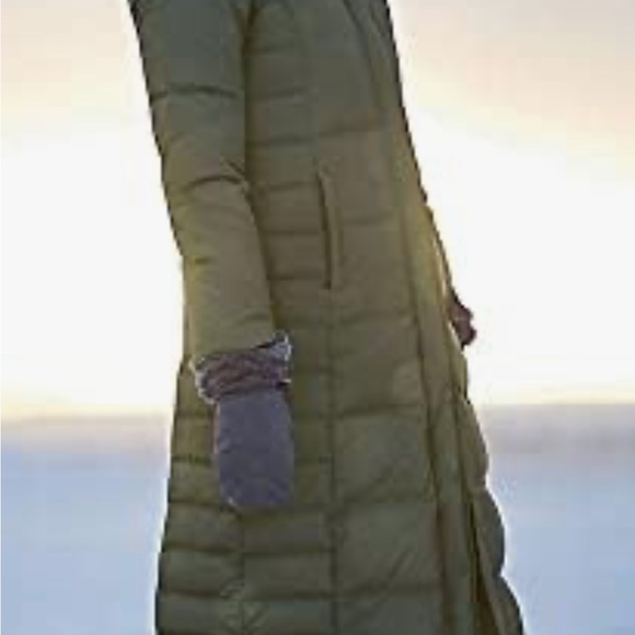 Eddie Bauer Women’s Lodge Down Duffle Coat - Picture 7 of 7